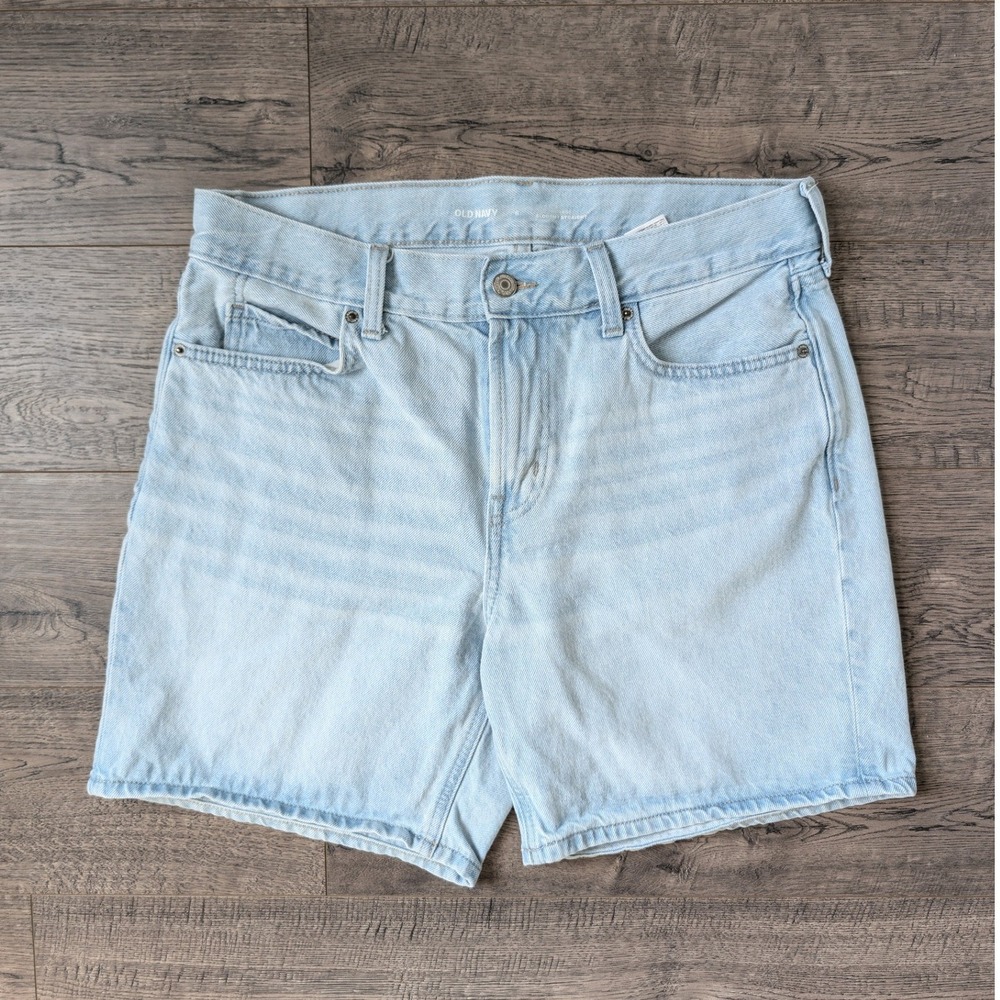 Old Navy Slouchy Straight High Rise Denim Shorts Light Wash Blue Women  Size 6